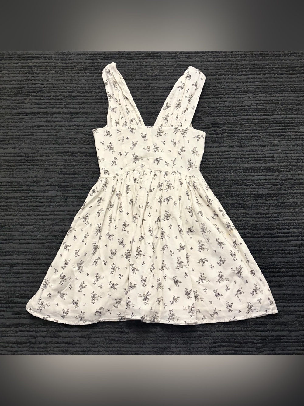 H&M Floral Print V Neck Sleeveless Flared Skirt Mini Dress - Picture 2 of 9